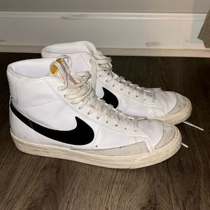 Nike Blazers Mid